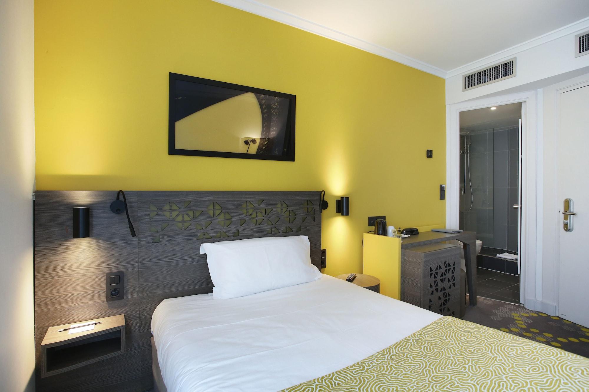 Hotel Eiffel Capitol Париж Екстериор снимка