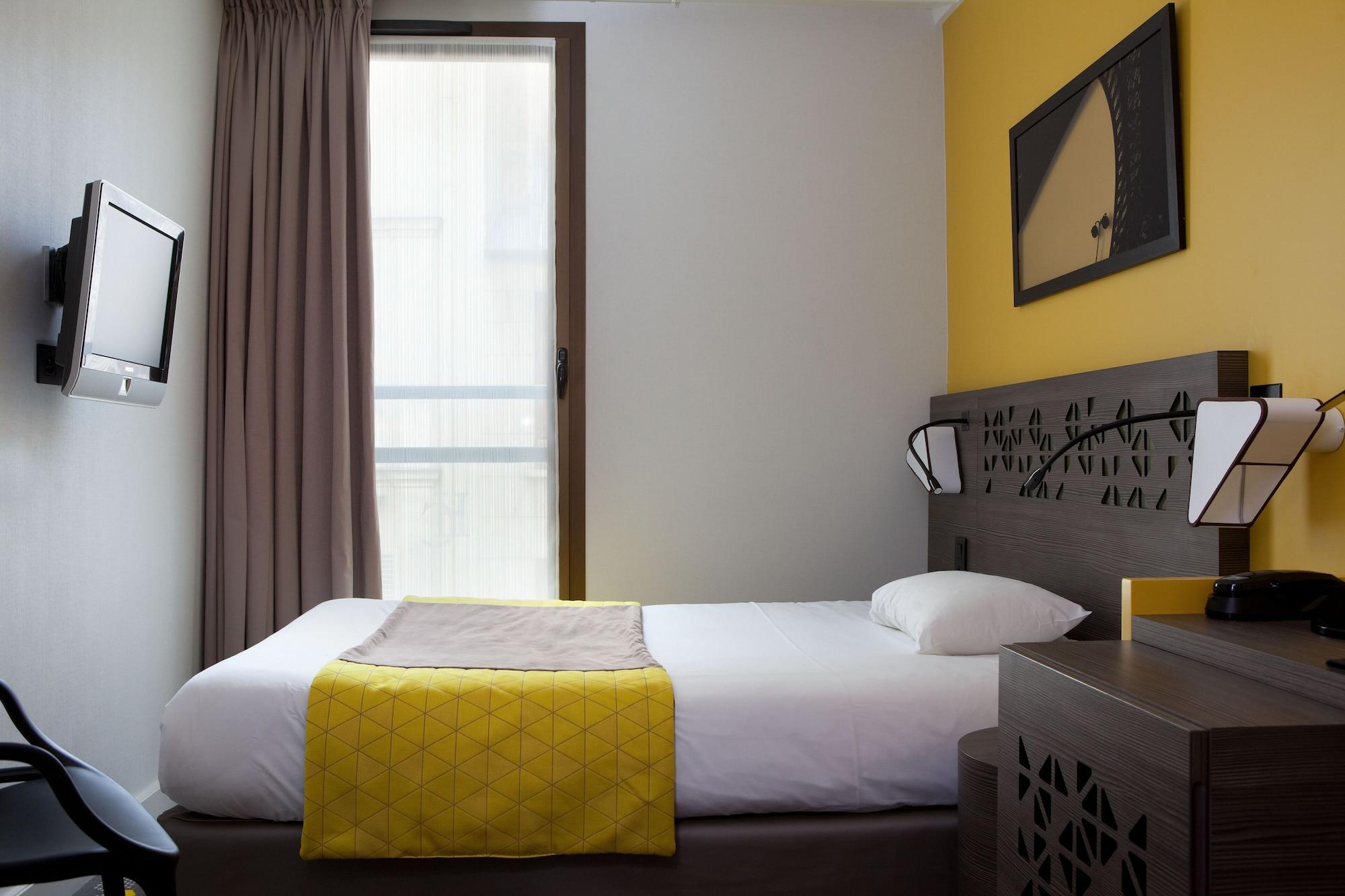 Hotel Eiffel Capitol Париж Екстериор снимка