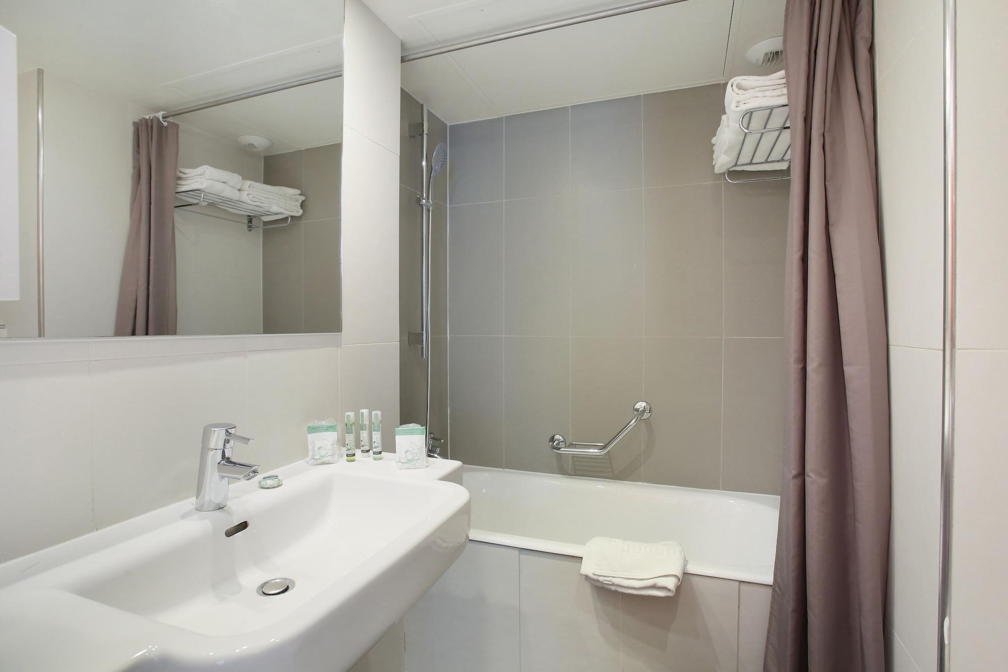 Hotel Eiffel Capitol Париж Екстериор снимка