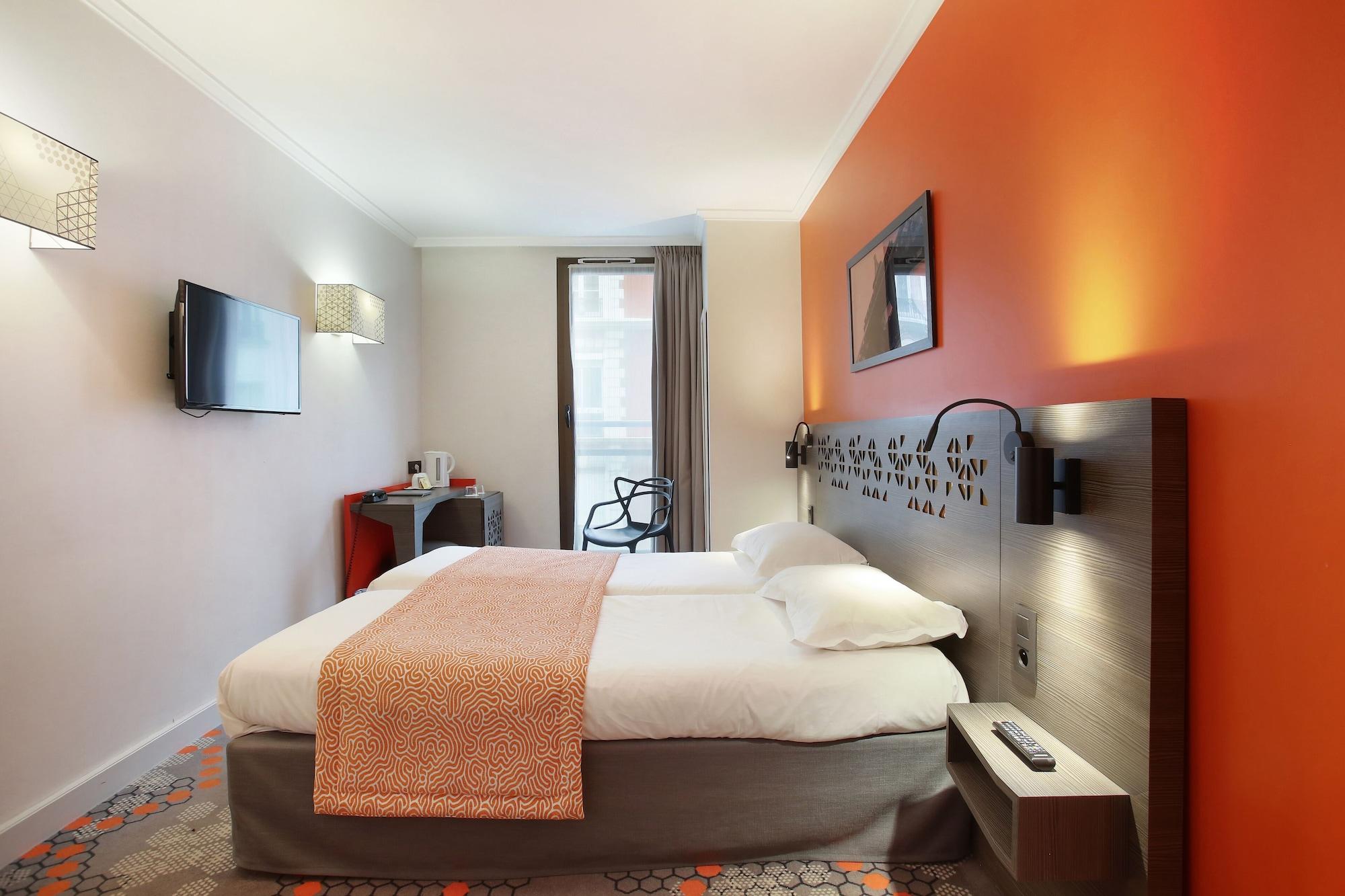 Hotel Eiffel Capitol Париж Екстериор снимка
