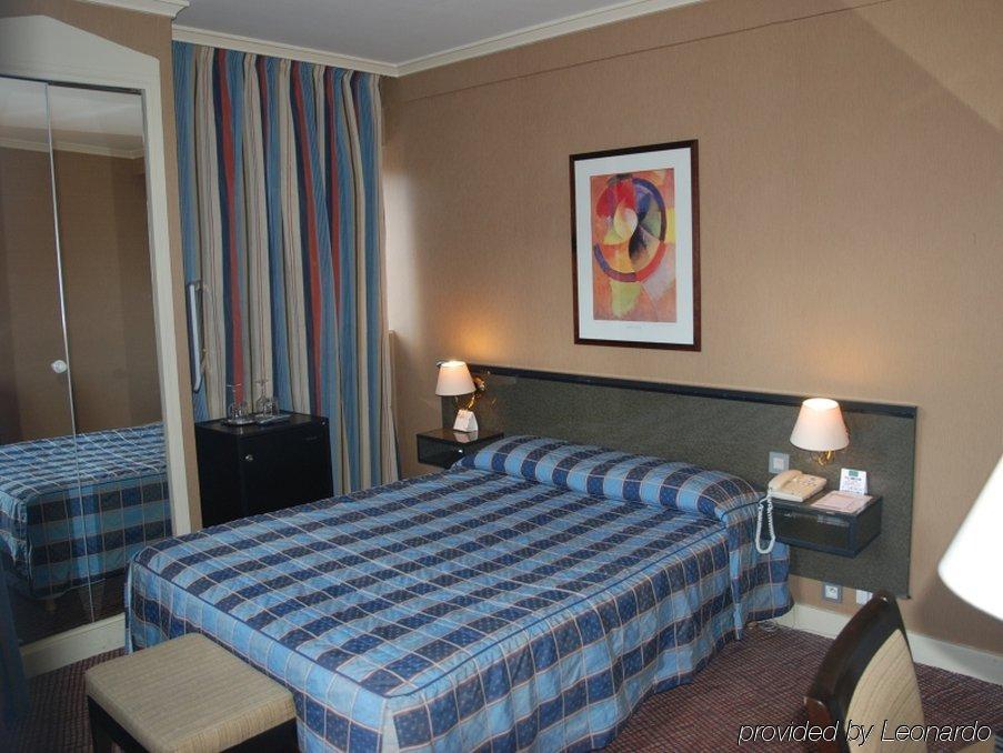 Hotel Eiffel Capitol Париж Екстериор снимка