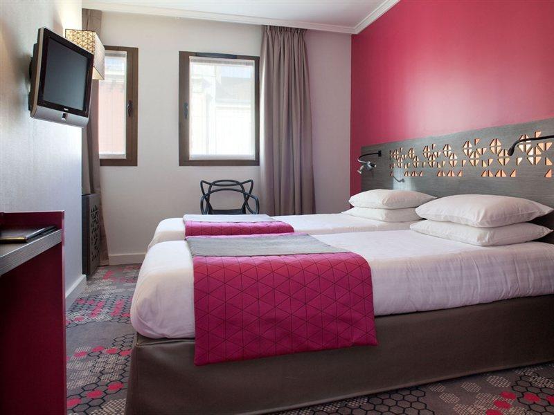 Hotel Eiffel Capitol Париж Екстериор снимка