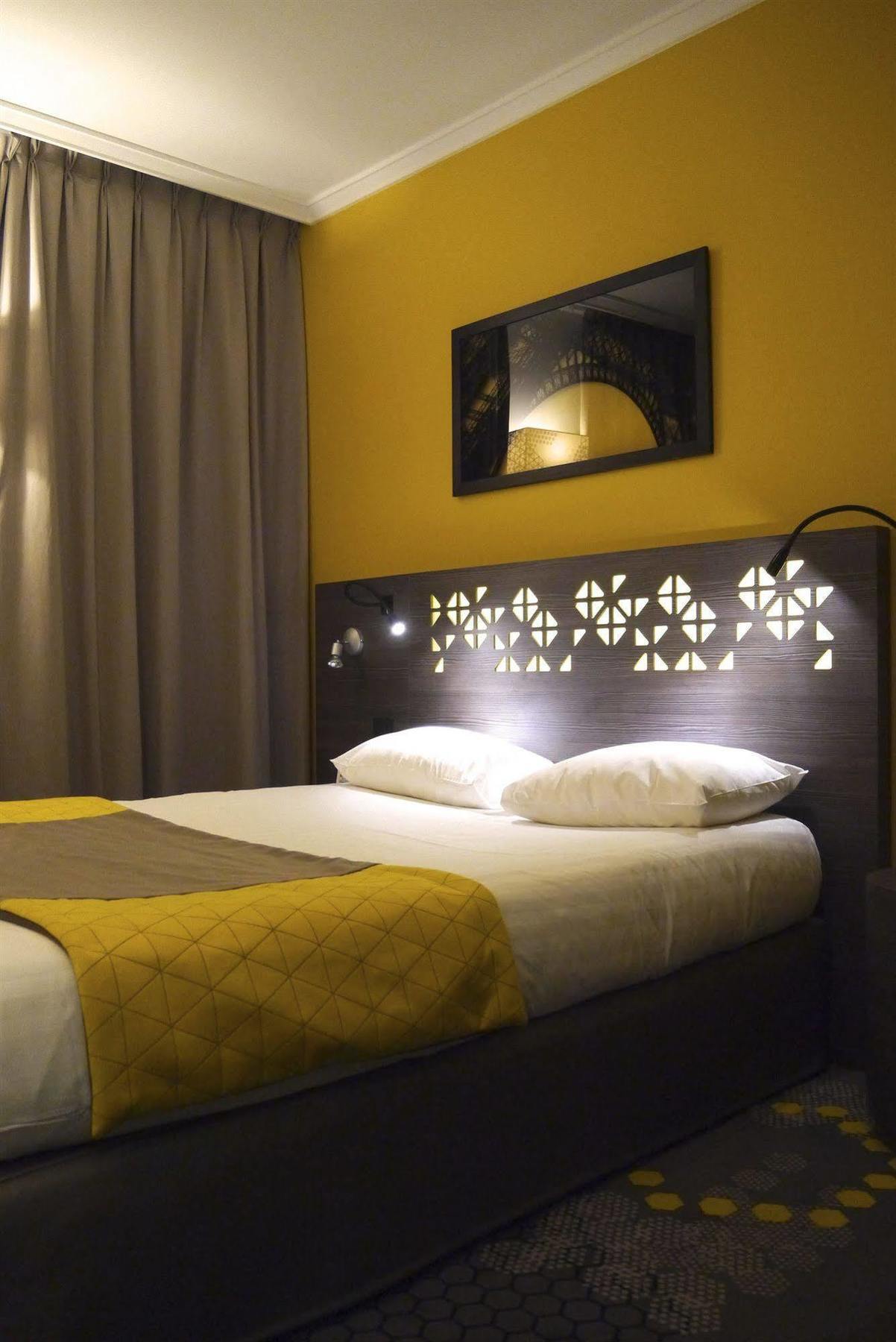 Hotel Eiffel Capitol Париж Екстериор снимка