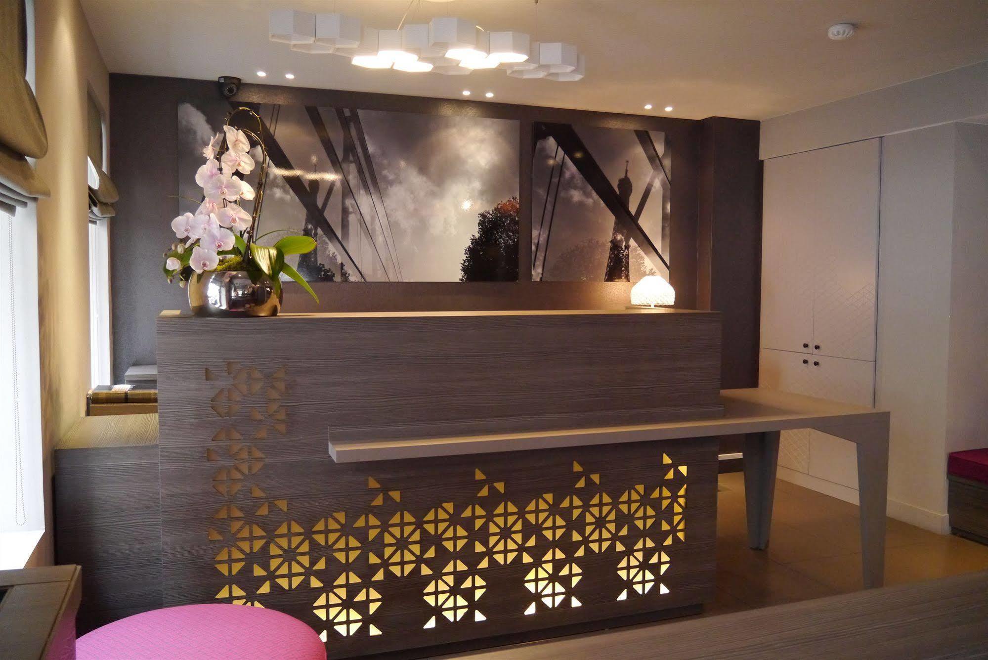 Hotel Eiffel Capitol Париж Екстериор снимка