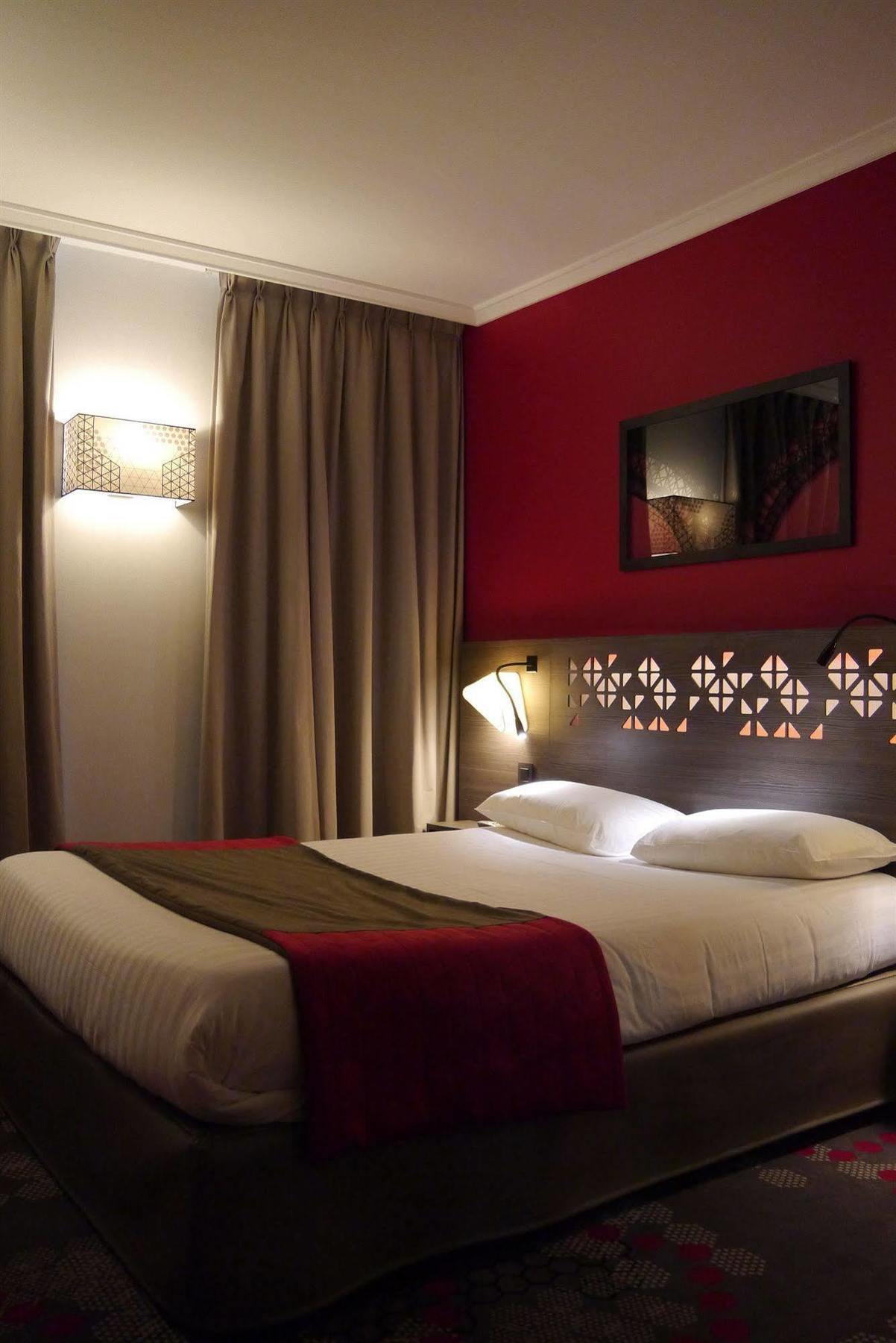 Hotel Eiffel Capitol Париж Екстериор снимка